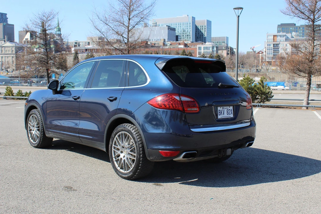 2011 Porsche 958 Cayenne - Image 9 of 31