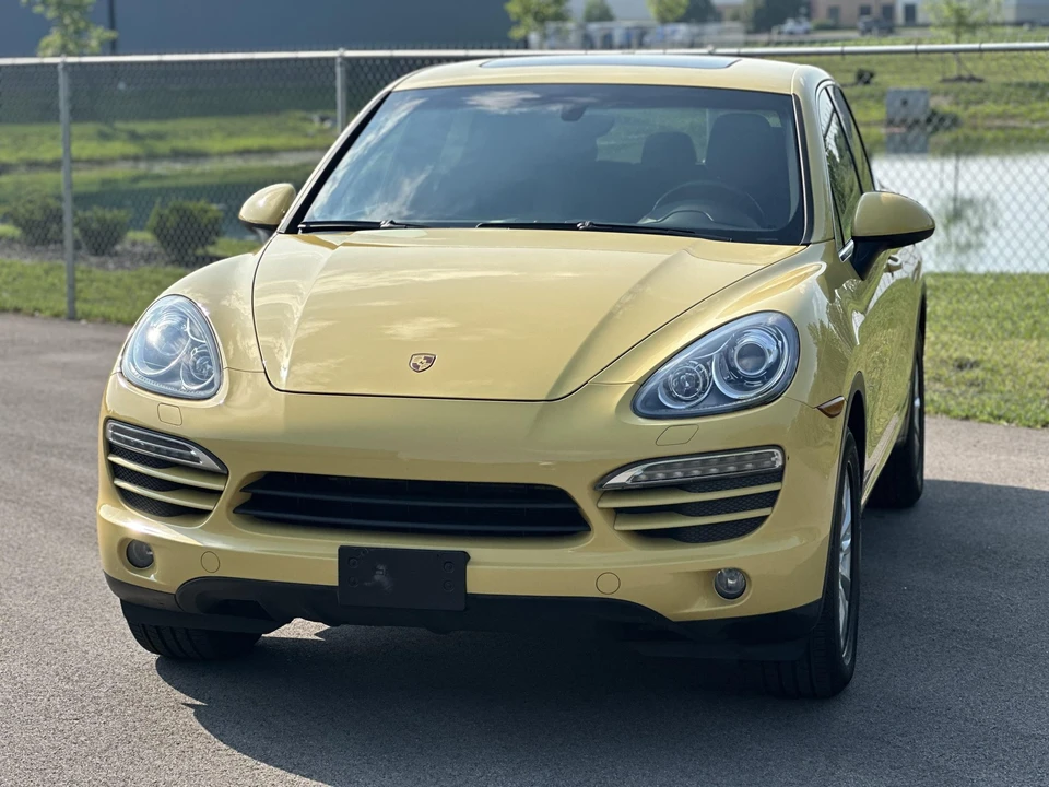 2011 Porsche 958 Cayenne - Image 2 of 31