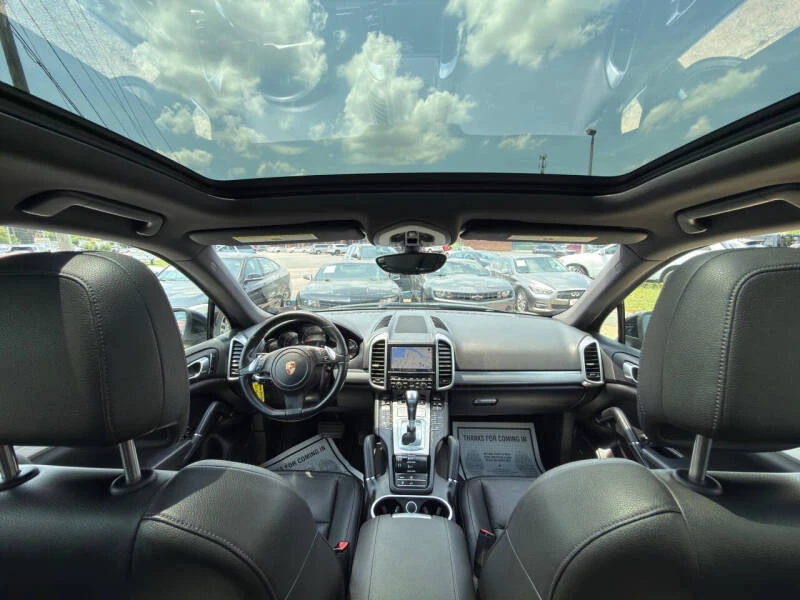 2011 Porsche 958 Cayenne - Image 16 of 27