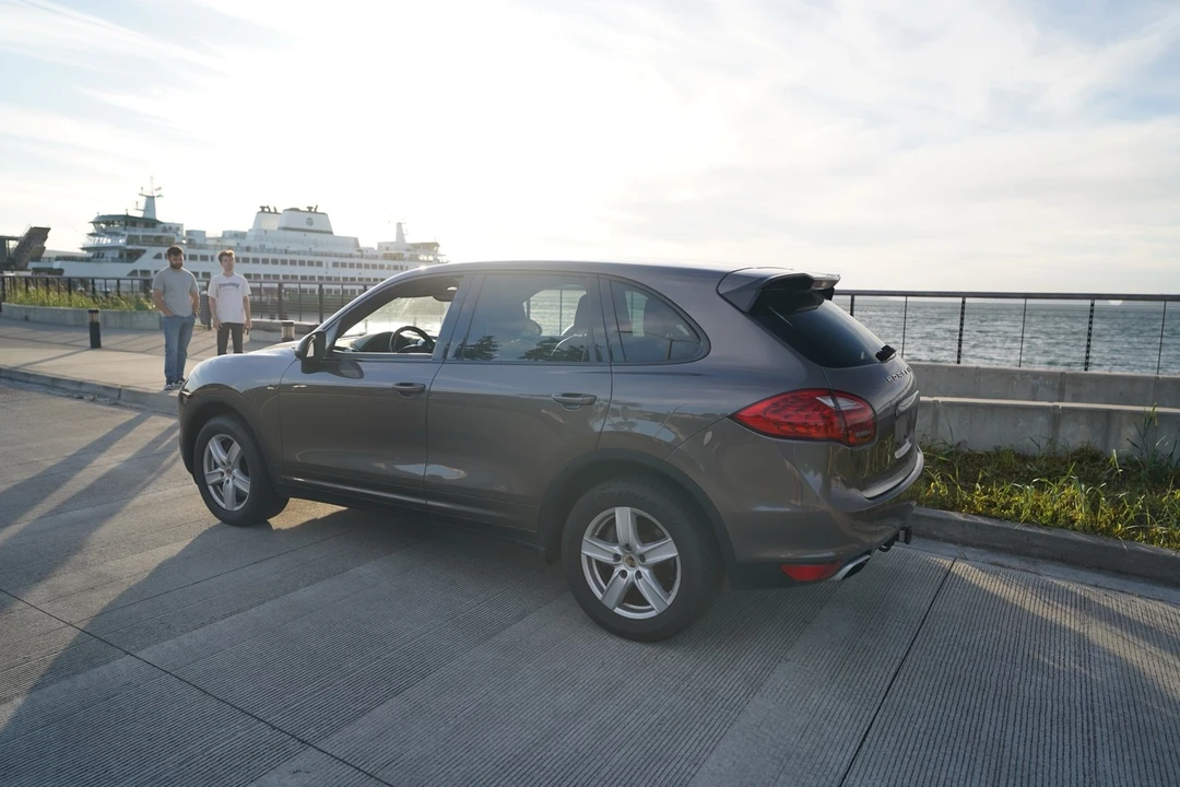 2011 Porsche 958 Cayenne - Image 6 of 8
