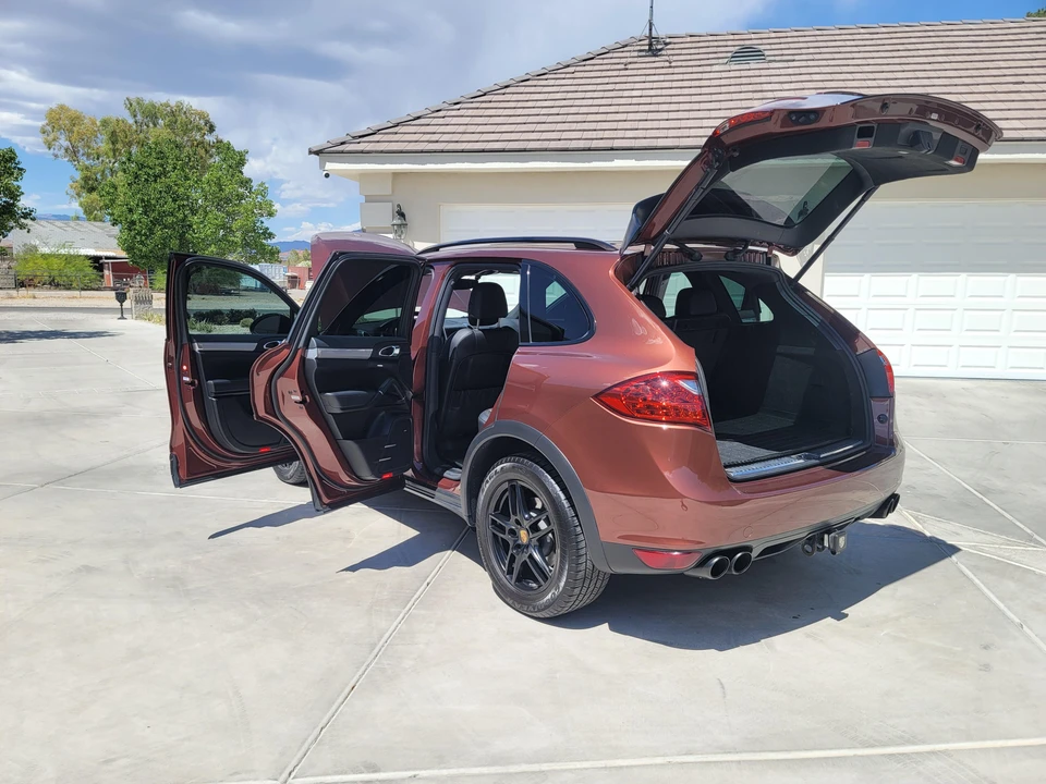 2011 Porsche 958 Cayenne - Image 22 of 31