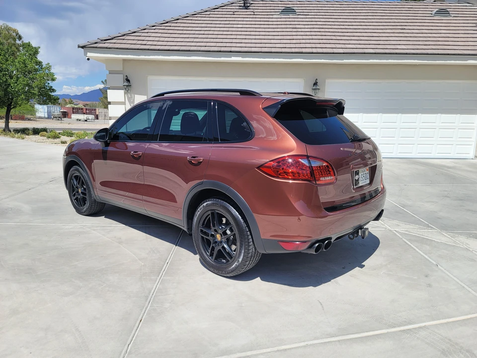 2011 Porsche 958 Cayenne - Image 10 of 31