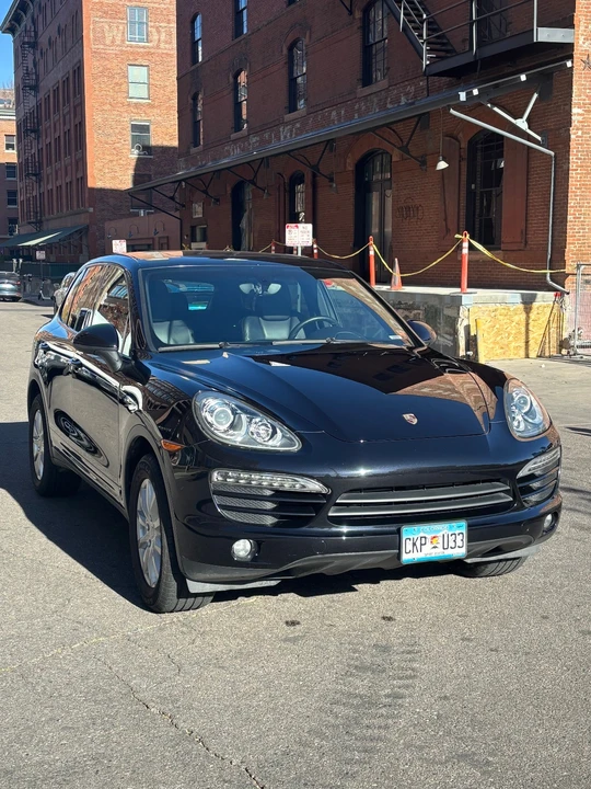 2011 Porsche 958 Cayenne - Image 2 of 21