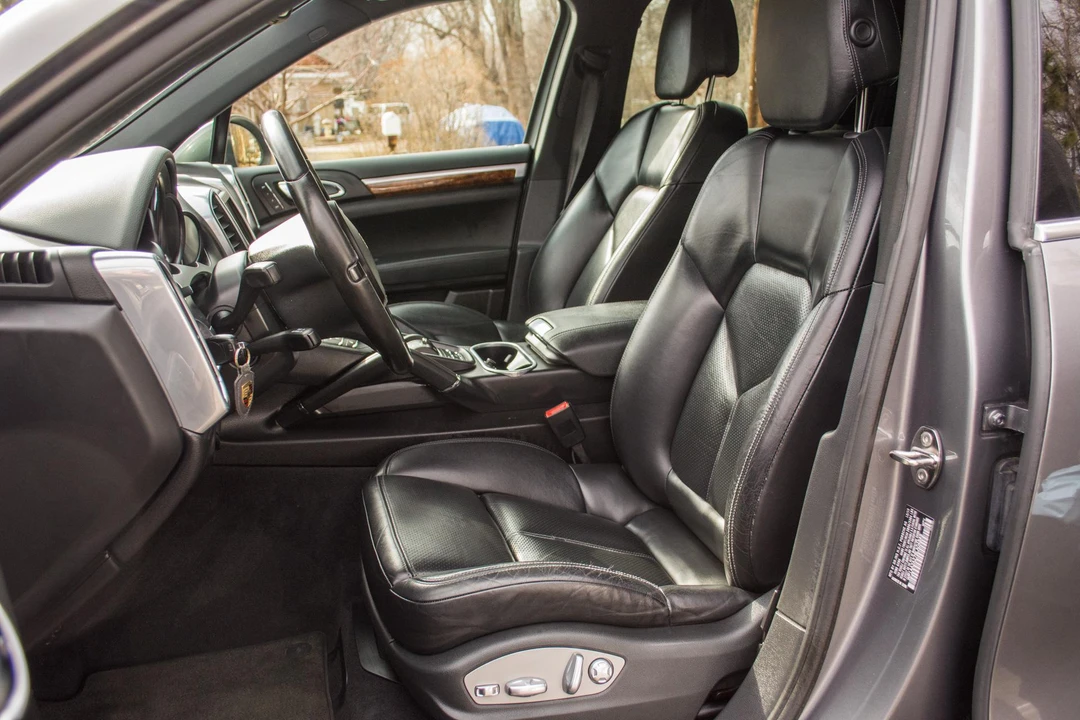 2011 Porsche 958 Cayenne - Image 27 of 31