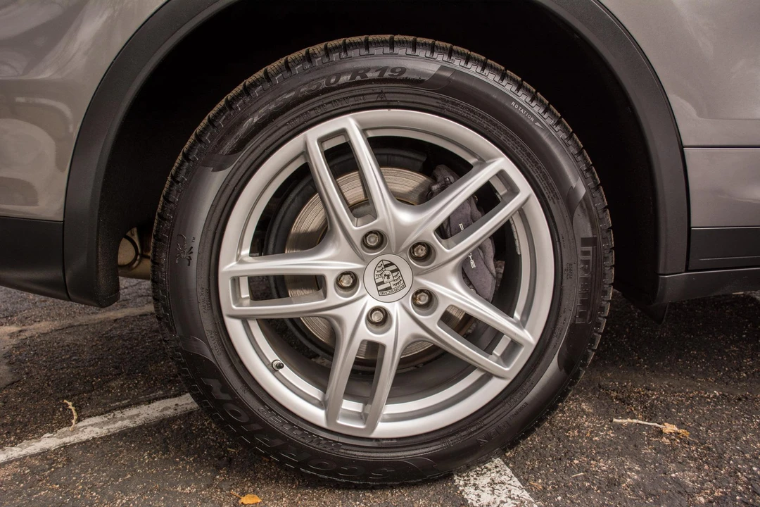 2011 Porsche 958 Cayenne - Image 22 of 31