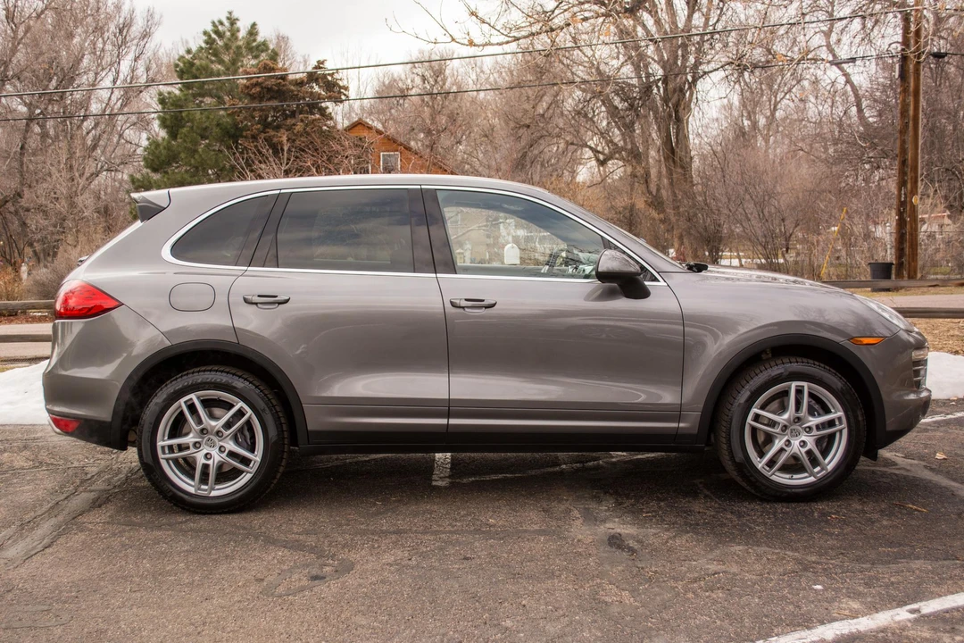 2011 Porsche 958 Cayenne - Image 12 of 31