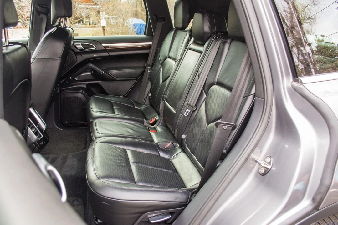 2011 Porsche 958 Cayenne - Image 28 of 31