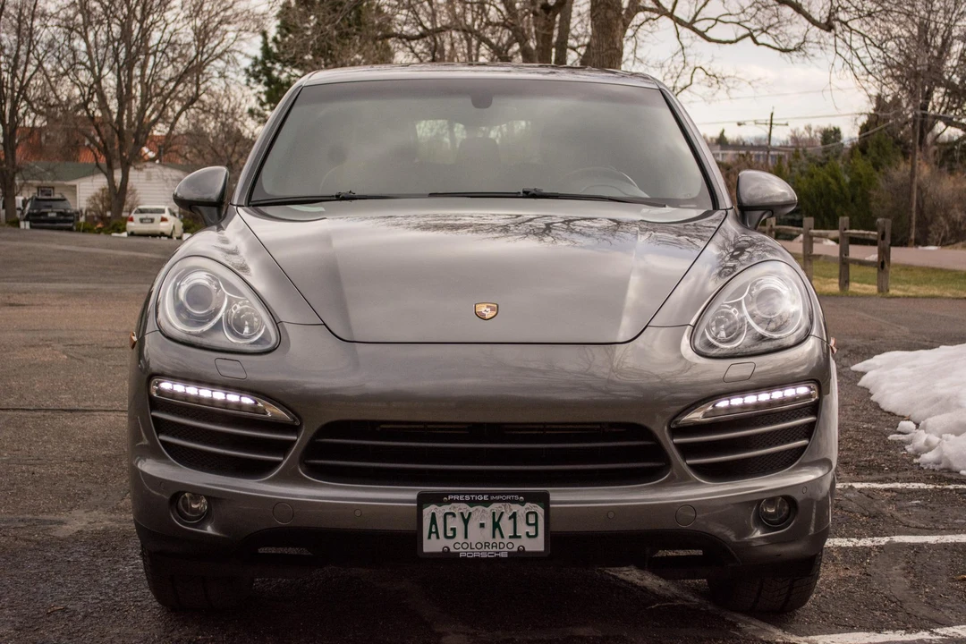2011 Porsche 958 Cayenne - Image 2 of 31