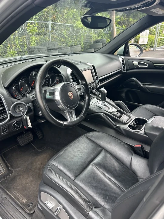 2011 Porsche 958 Cayenne - Image 4 of 5