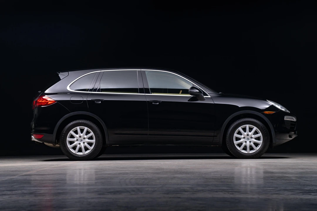 2011 Porsche 958 Cayenne - Image 28 of 31