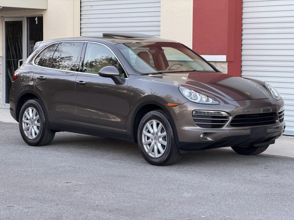 2011 Porsche 958 Cayenne - Image 8 of 31