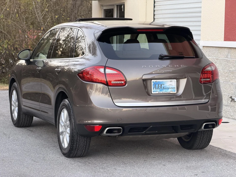 2011 Porsche 958 Cayenne - Image 13 of 31