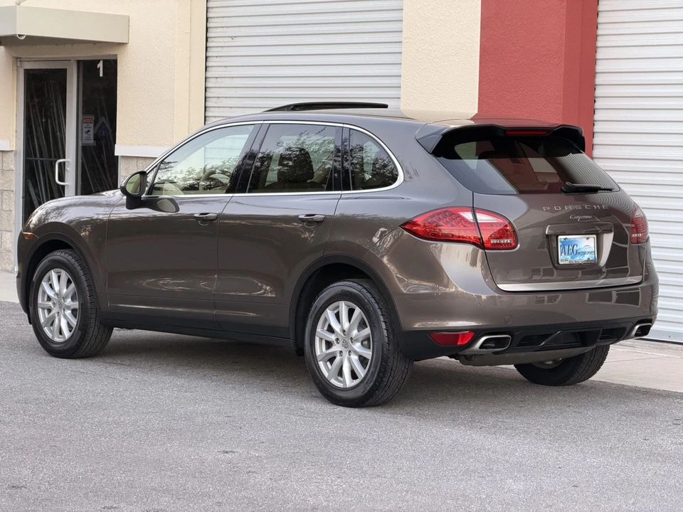 2011 Porsche 958 Cayenne - Image 15 of 31
