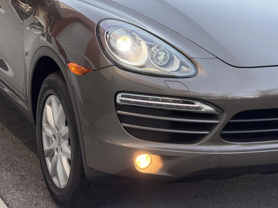 2011 Porsche 958 Cayenne - Image 18 of 31