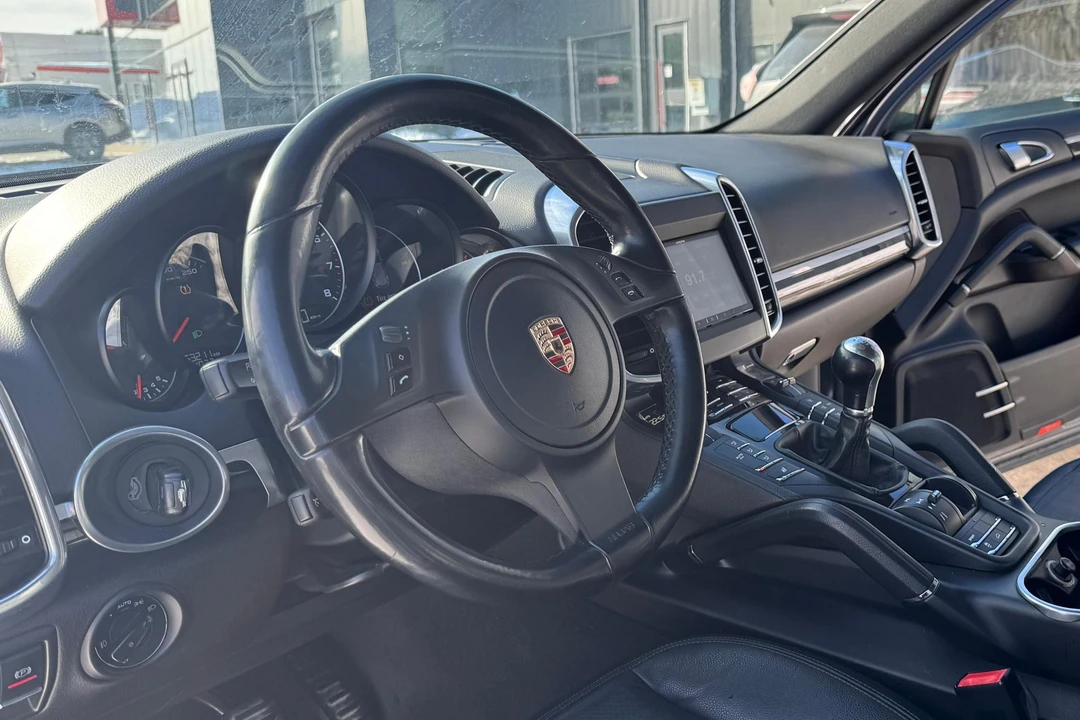2011 Porsche 958 Cayenne - Image 24 of 31