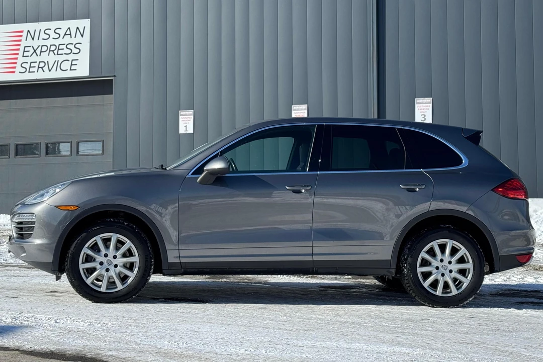 2011 Porsche 958 Cayenne - Image 3 of 31