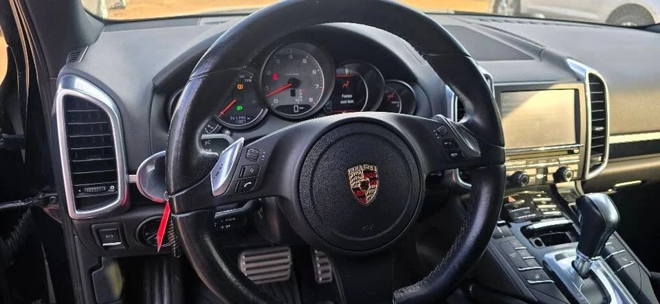 2011 Porsche 958 Cayenne - Image 8 of 16