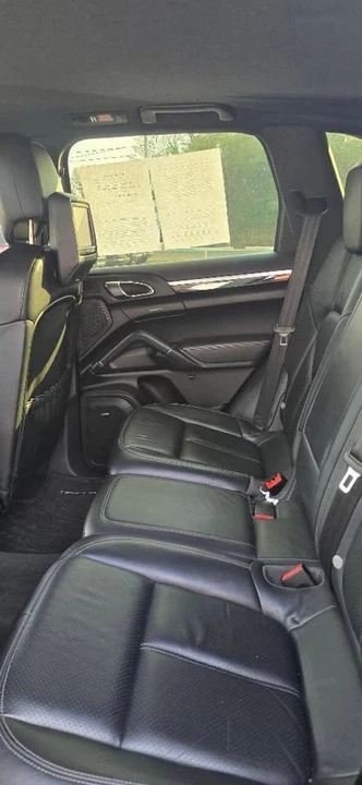 2011 Porsche 958 Cayenne - Image 11 of 16