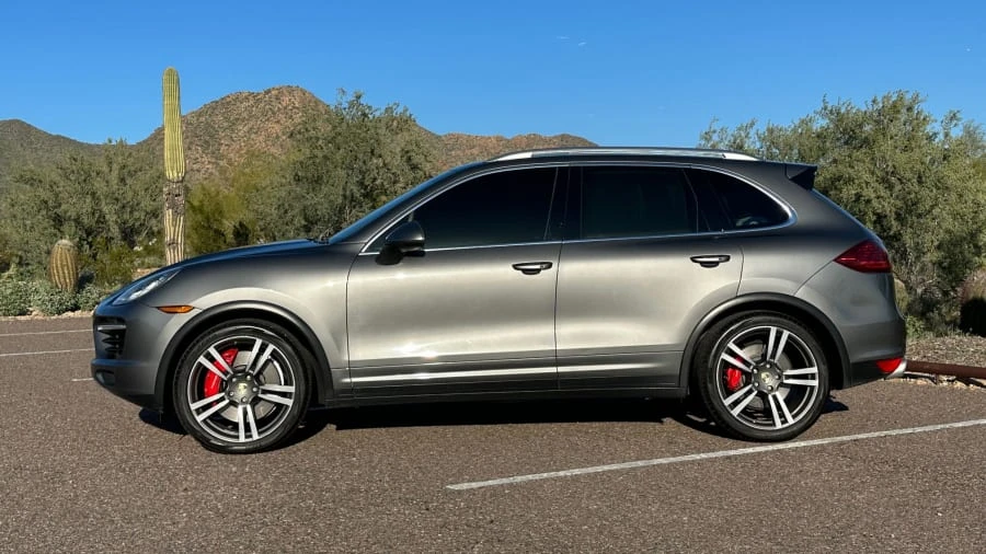 2011 Porsche 958 Cayenne - Image 2 of 12