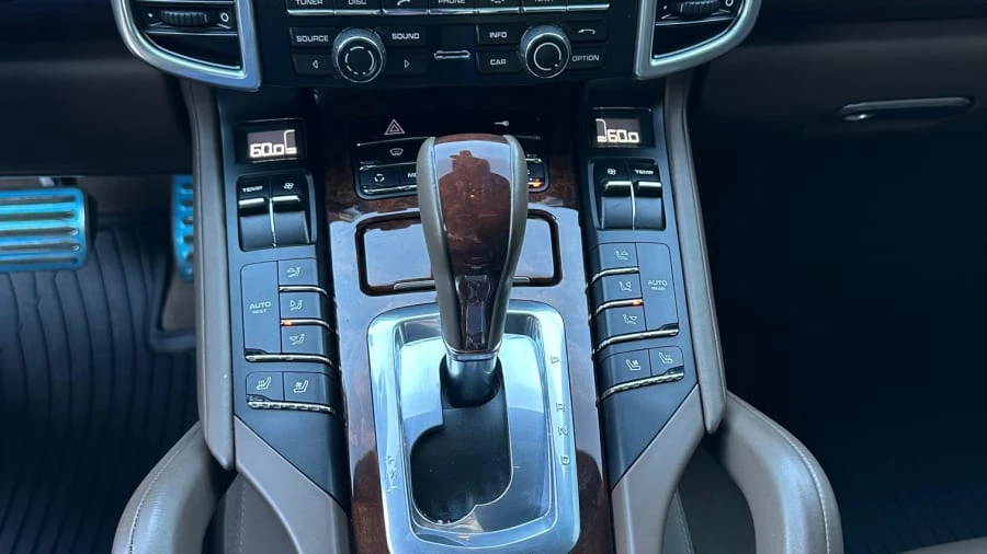 2011 Porsche 958 Cayenne - Image 8 of 12
