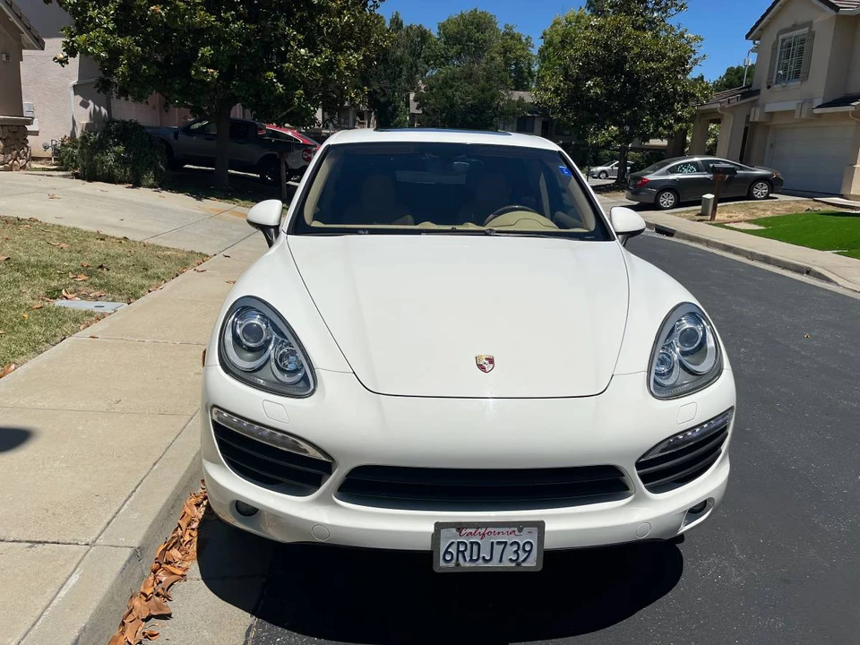 2011 Porsche 958 Cayenne - Image 4 of 8