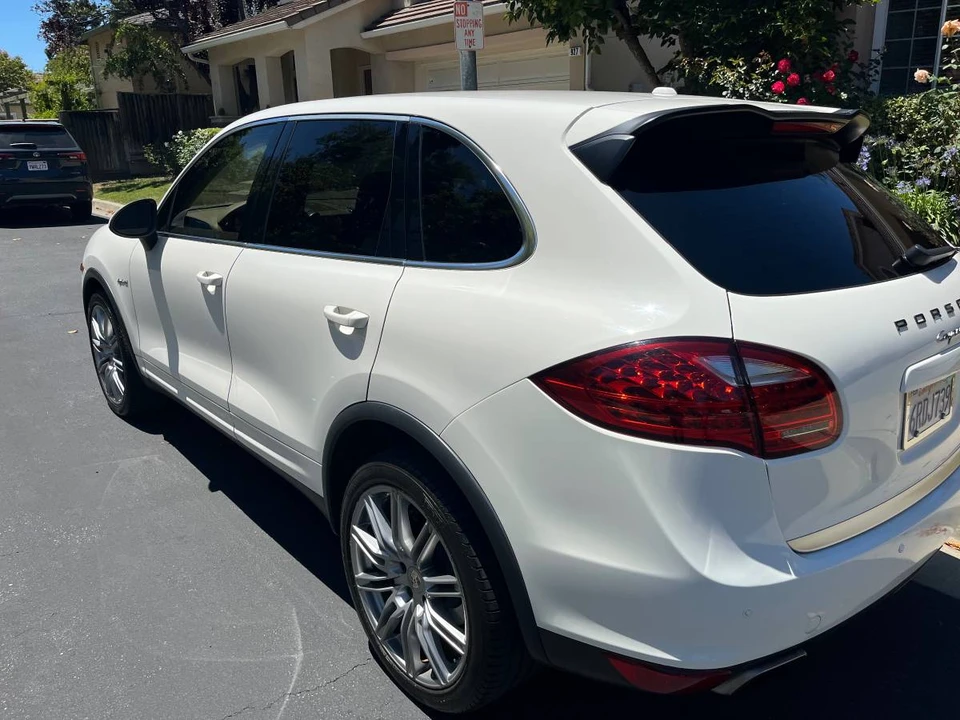 2011 Porsche 958 Cayenne - Image 6 of 8