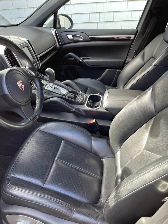 2011 Porsche 958 Cayenne - Image 8 of 16