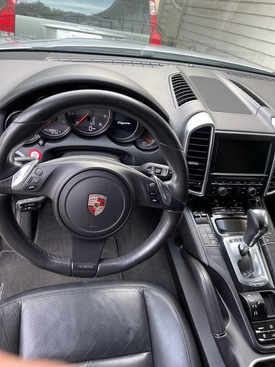 2011 Porsche 958 Cayenne - Image 4 of 16