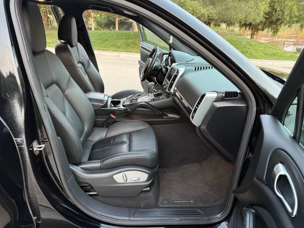 2011 Porsche 958 Cayenne - Image 12 of 18