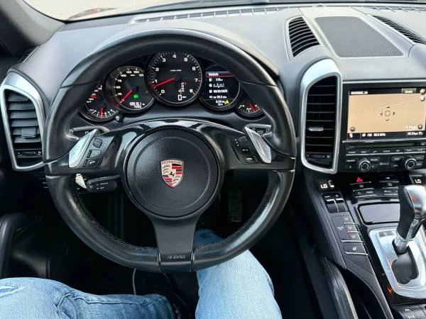 2011 Porsche 958 Cayenne - Image 14 of 18
