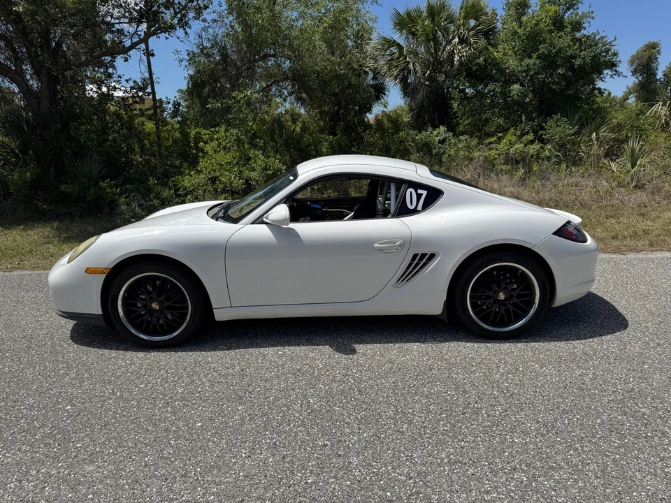 2011 Porsche 987 Cayman - Image 17 of 31