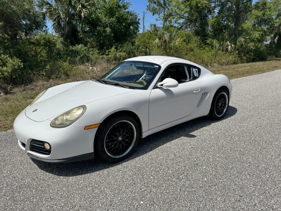 2011 Porsche 987 Cayman - Image 12 of 31
