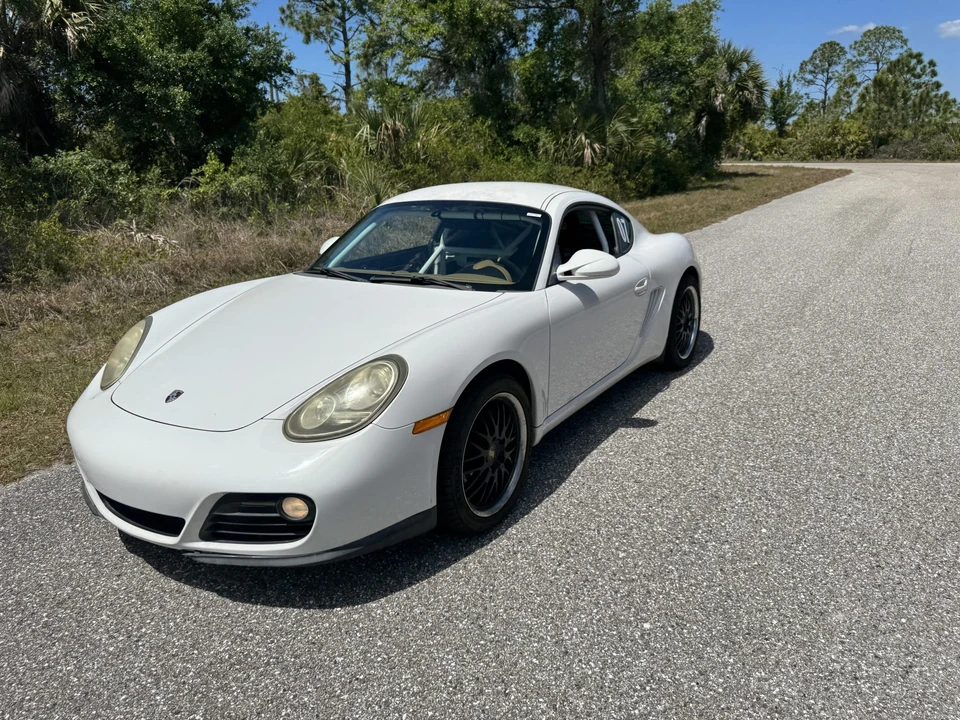 2011 Porsche 987 Cayman - Image 10 of 31