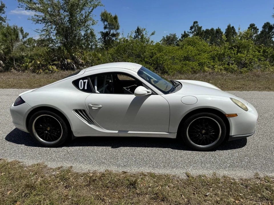 2011 Porsche 987 Cayman - Image 30 of 31