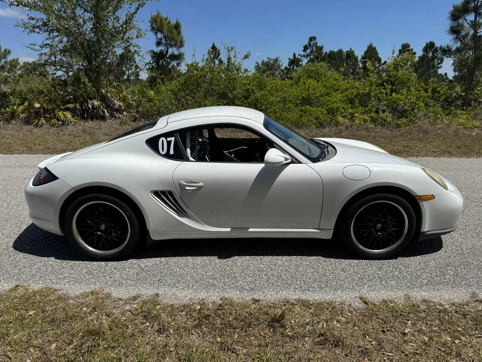 2011 Porsche 987 Cayman - Image 29 of 31