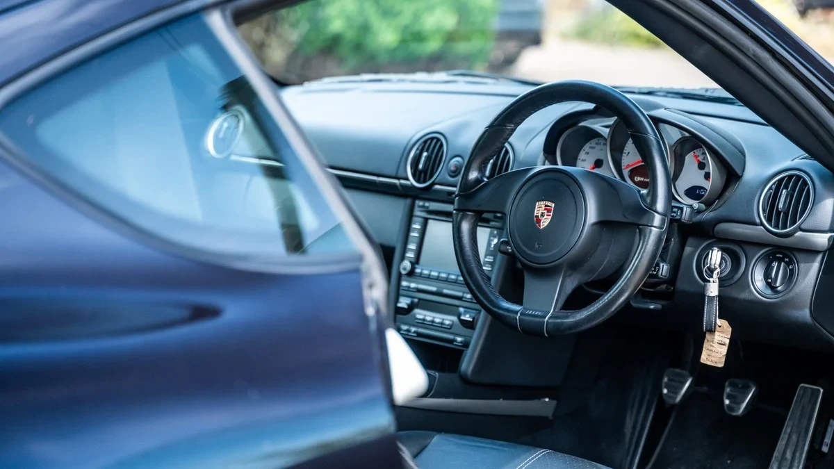 2011 Porsche 987 Cayman S - Image 17 of 30