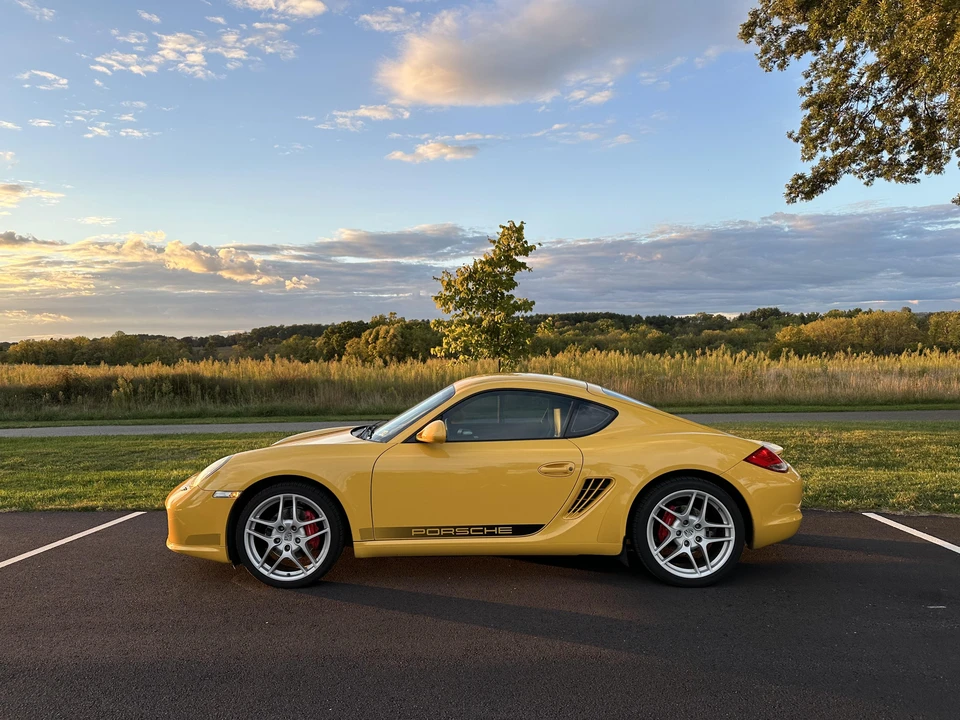 2011 Porsche 987 Cayman S - Image 16 of 31