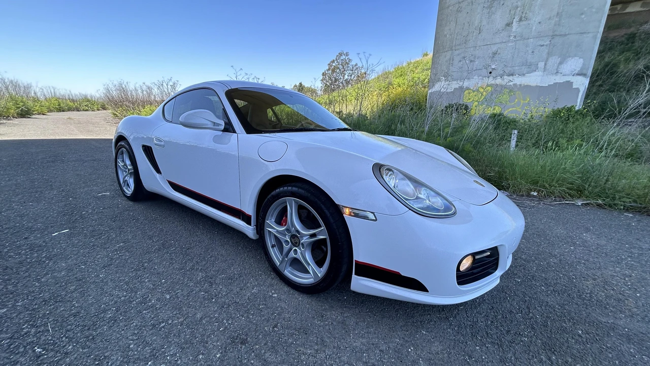 2011 Porsche 987 Cayman S - Image 27 of 31