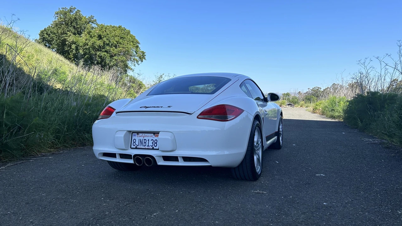 2011 Porsche 987 Cayman S - Image 20 of 31