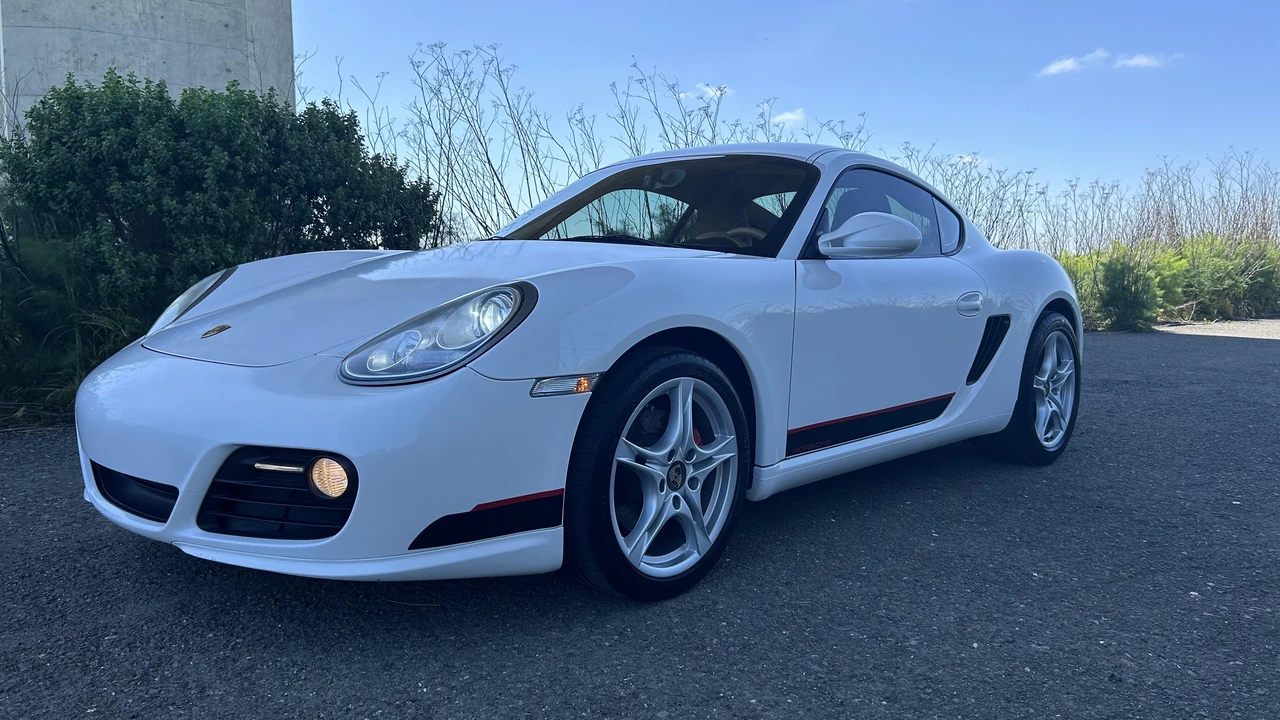 2011 Porsche 987 Cayman S - Image 10 of 31