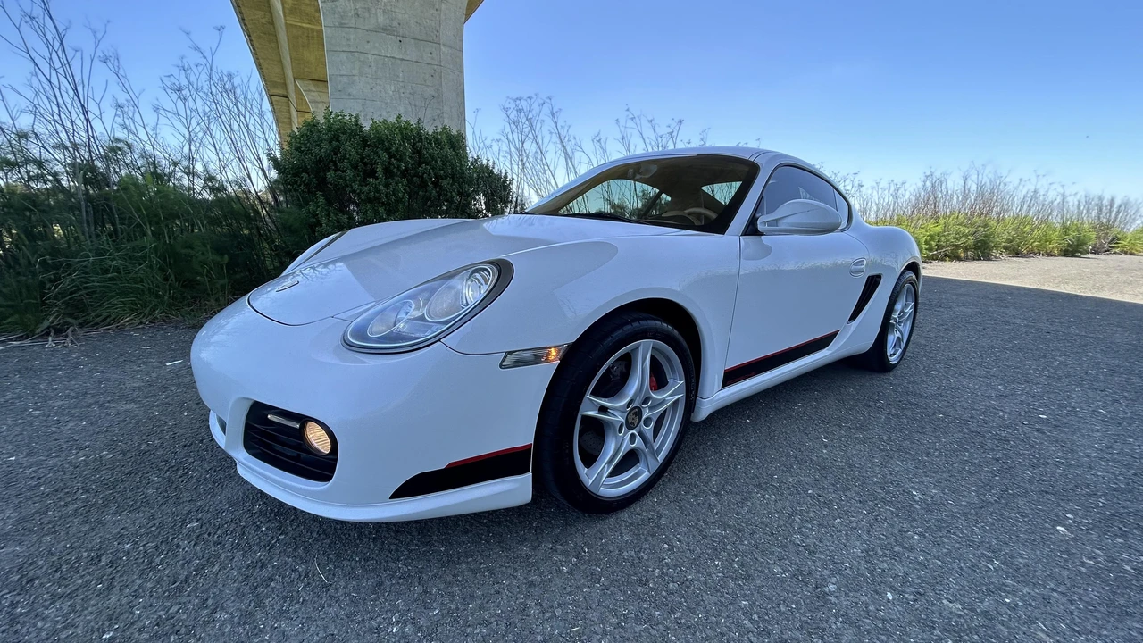 2011 Porsche 987 Cayman S - Image 9 of 31