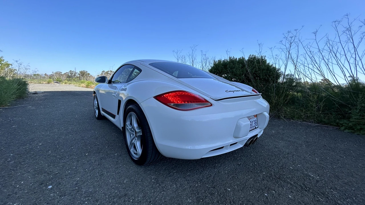 2011 Porsche 987 Cayman S - Image 17 of 31