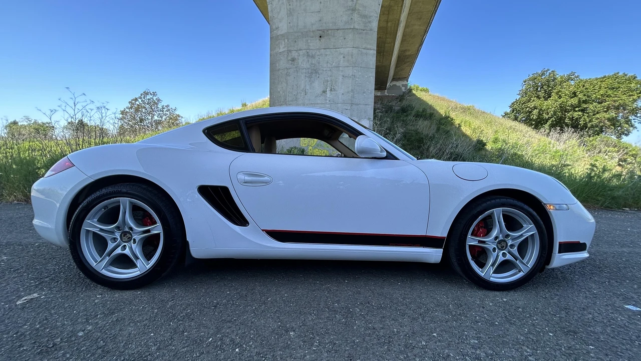 2011 Porsche 987 Cayman S - Image 26 of 31
