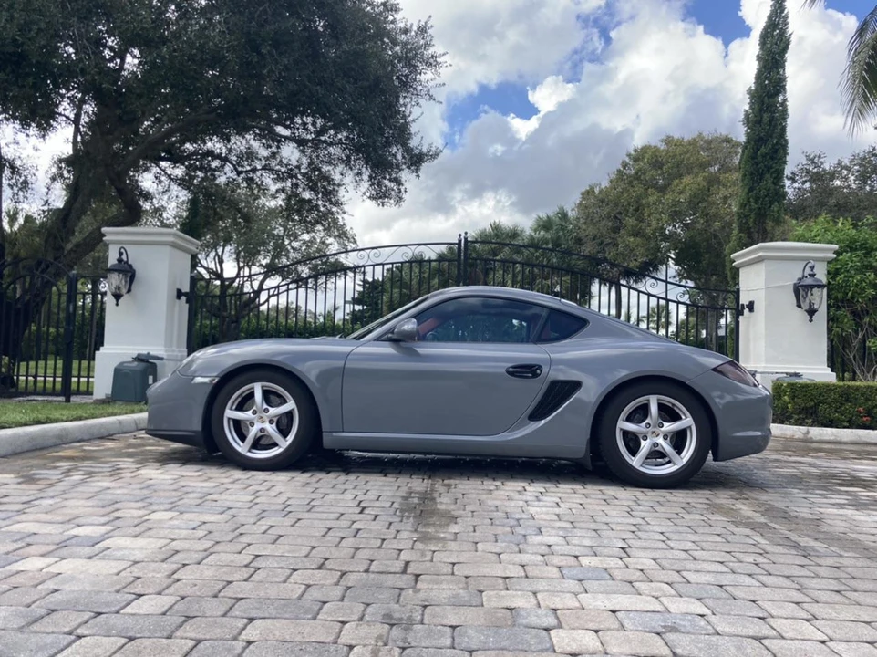 2011 Porsche 987 Cayman - Image 13 of 31