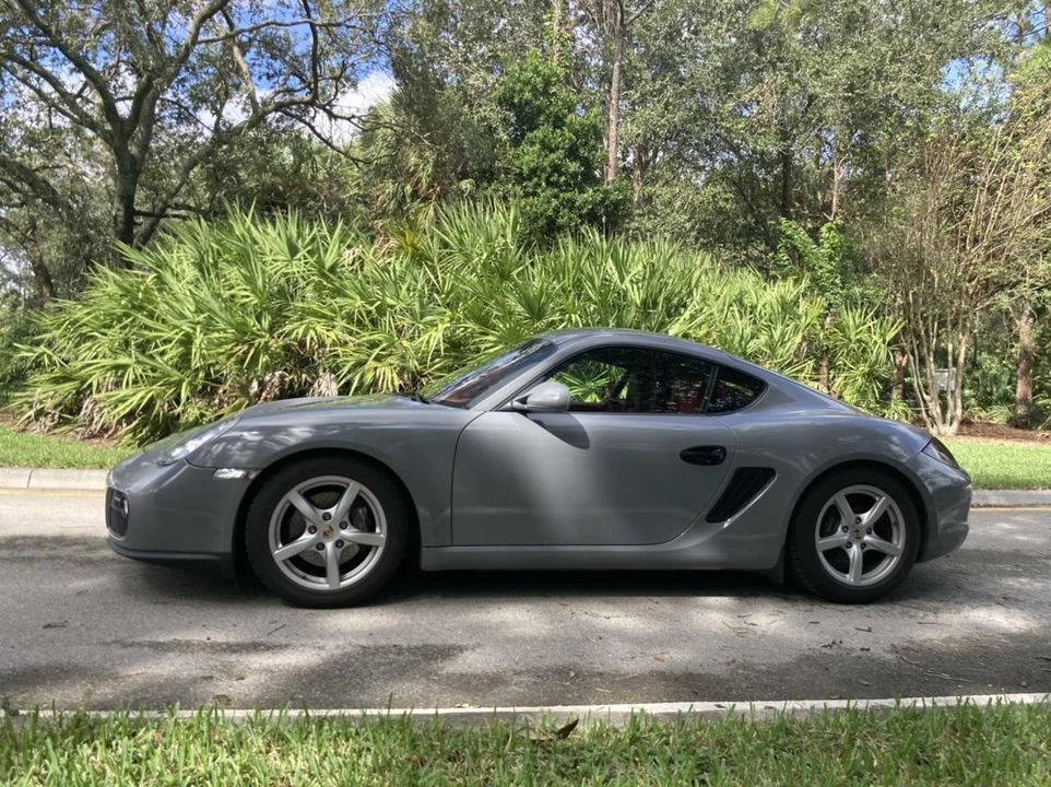 2011 Porsche 987 Cayman - Image 12 of 31
