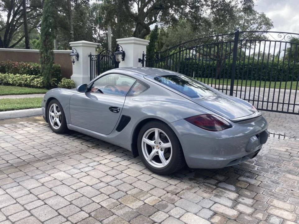 2011 Porsche 987 Cayman - Image 16 of 31