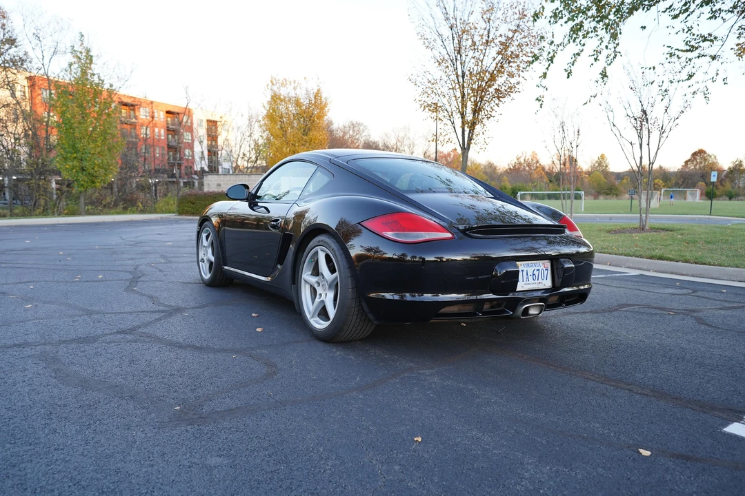 2011 Porsche 987 Cayman - Image 10 of 31
