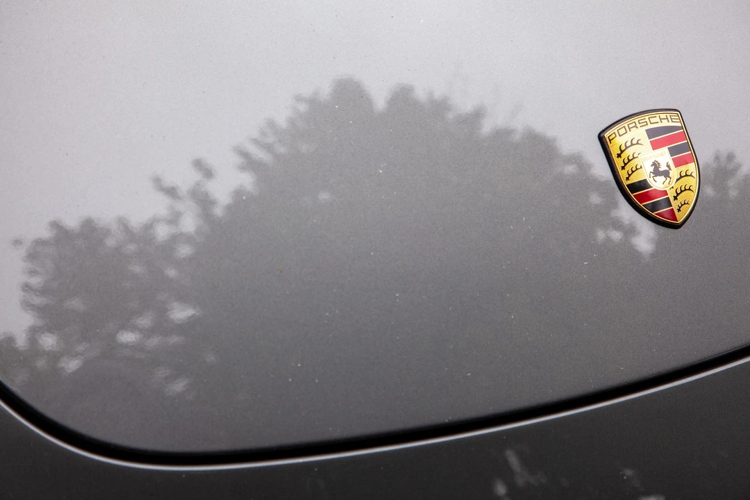 2011 Porsche 987 Cayman - Image 24 of 31