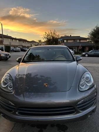 2011 Porsche 958 Cayenne S - Image 2 of 13
