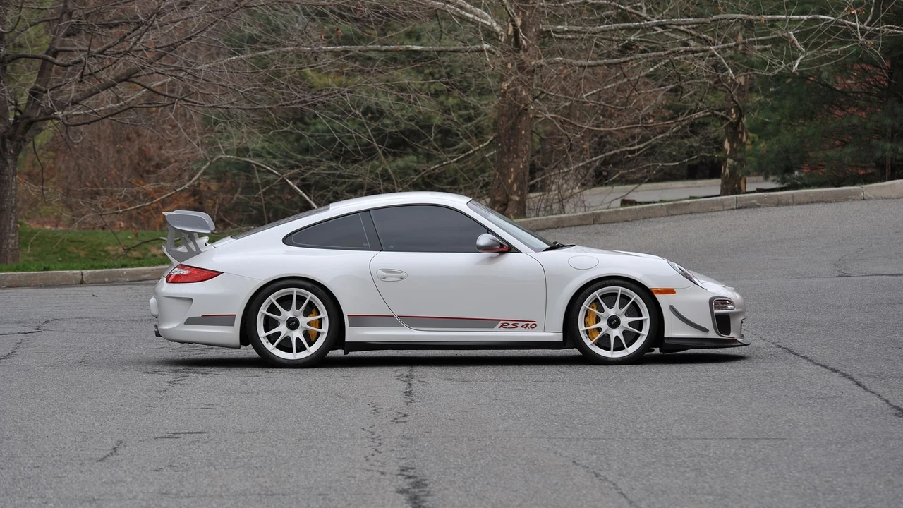 2011 Porsche 997 GT3 RS 4.0 - Image 11 of 31